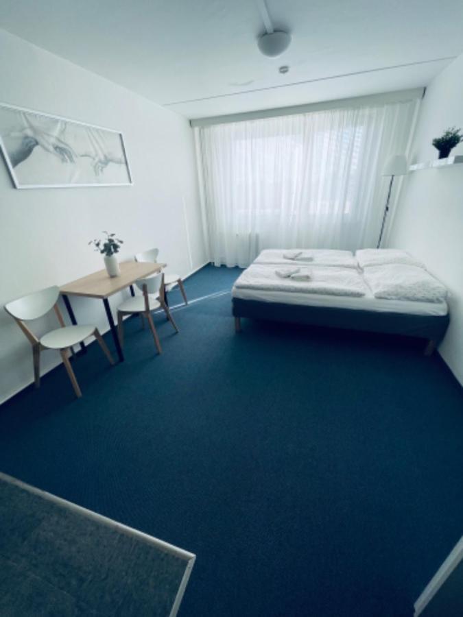 Apartmany Bryksova Praha Bagian luar foto