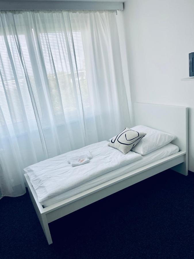 Apartmany Bryksova Praha Bagian luar foto