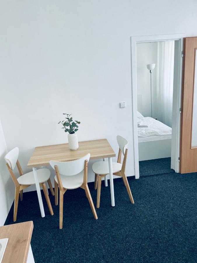 Apartmany Bryksova Praha Bagian luar foto