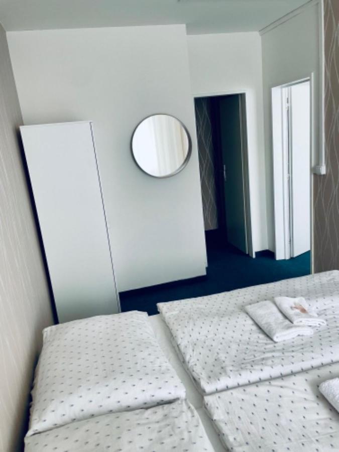 Apartmany Bryksova Praha Bagian luar foto