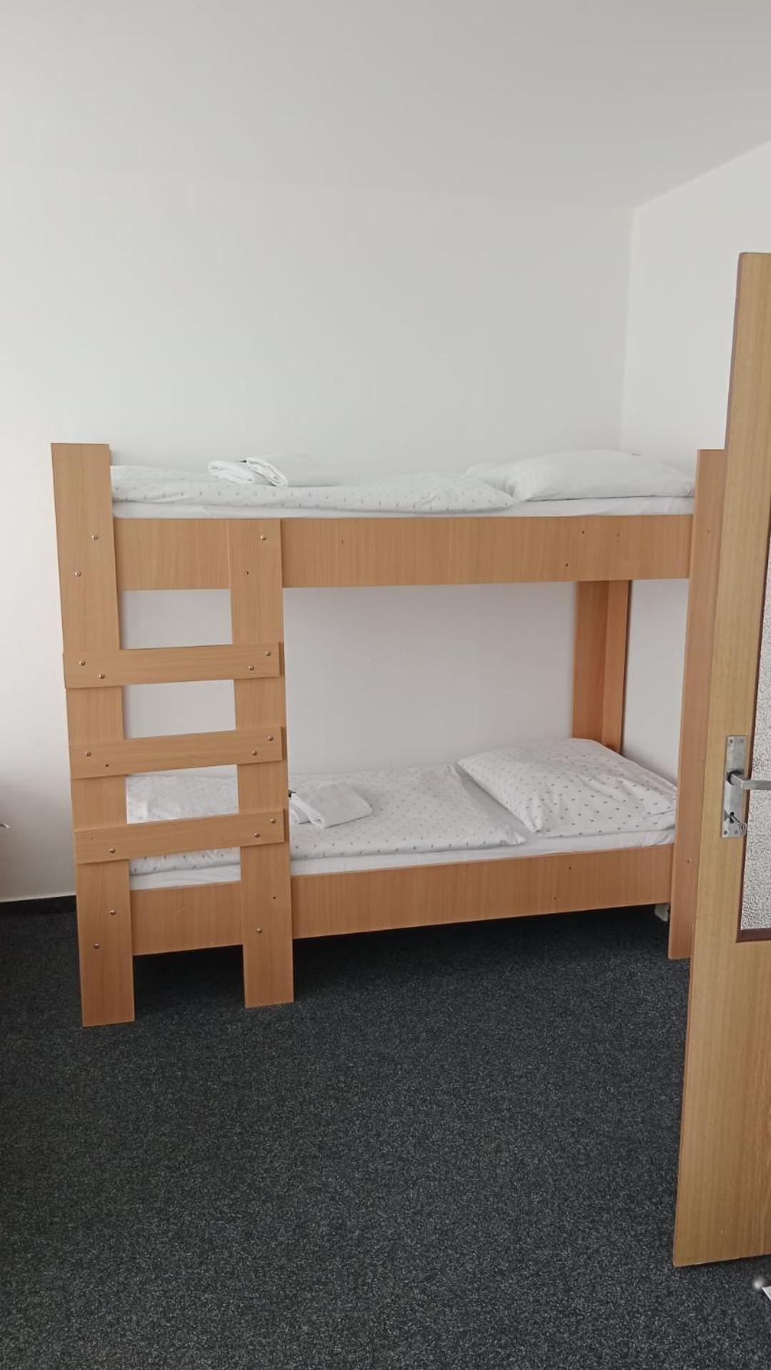 Apartmany Bryksova Praha Bagian luar foto